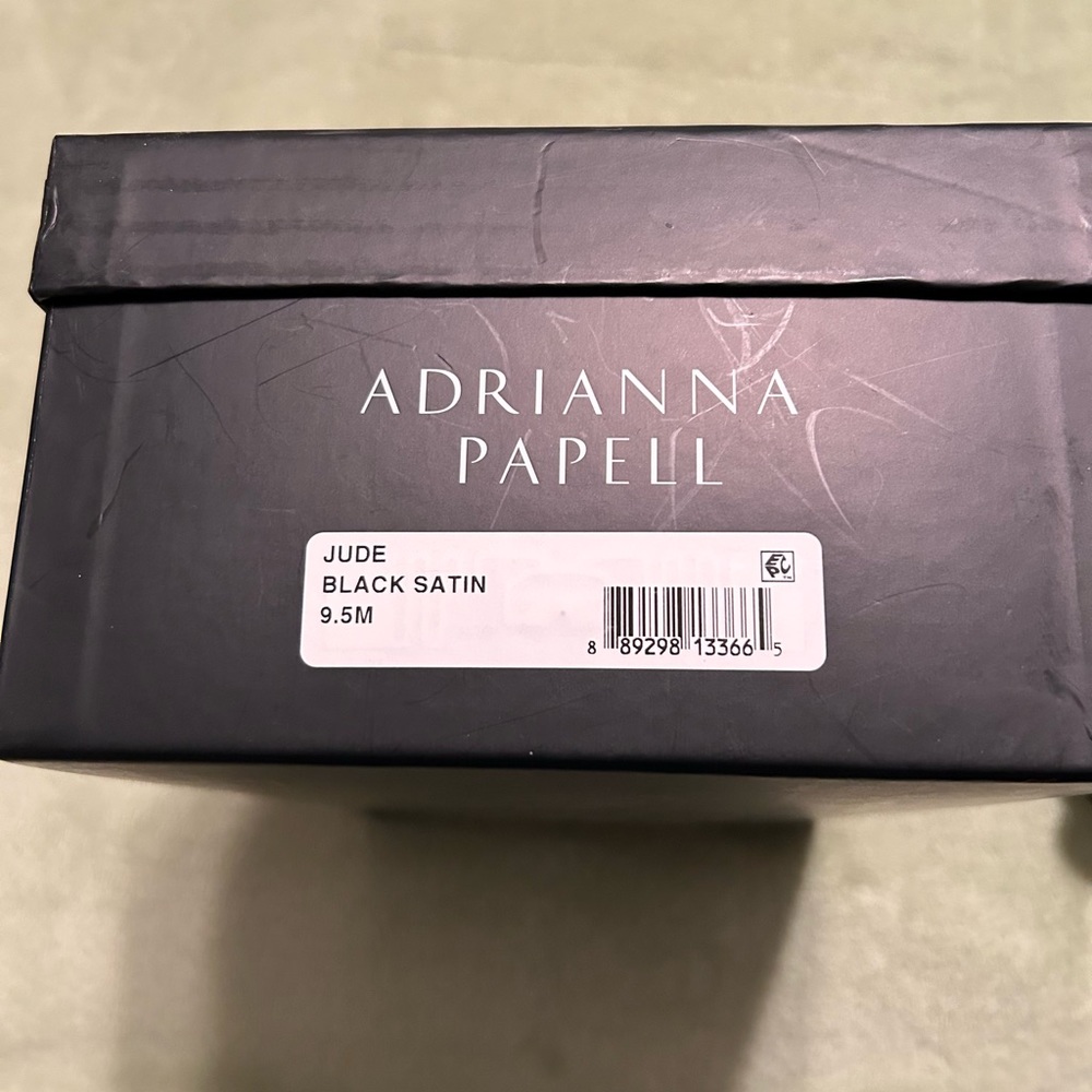 Adrianna Papell Black Satin and Lace Peep-toe Pumps. Size 9.5 - Picture 5 of 5